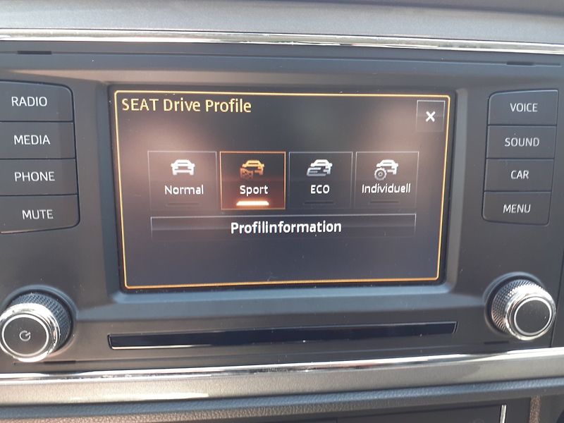 Seat Leon (2014) KOMBI 1.4 TSI FR - fotka 13 z 37