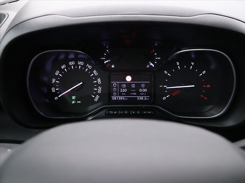 Toyota ProAce City Verso 1,5 D-4D 96kW Family L2 CZ - fotka 17 z 31