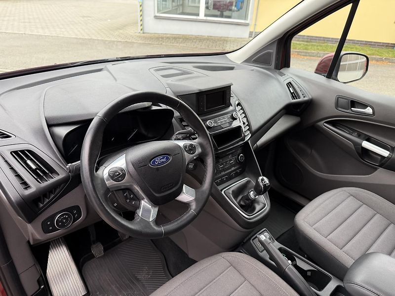 Ford Tourneo Connect (2019) 1,5-PANORAM-TAŽNÉ-VYHŘ.SEDAČKY - fotka 19 z 53
