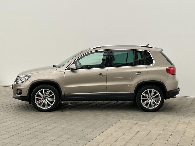 Volkswagen Tiguan 2.0 TDI 4x4 LIFE - fotka 3 z 29