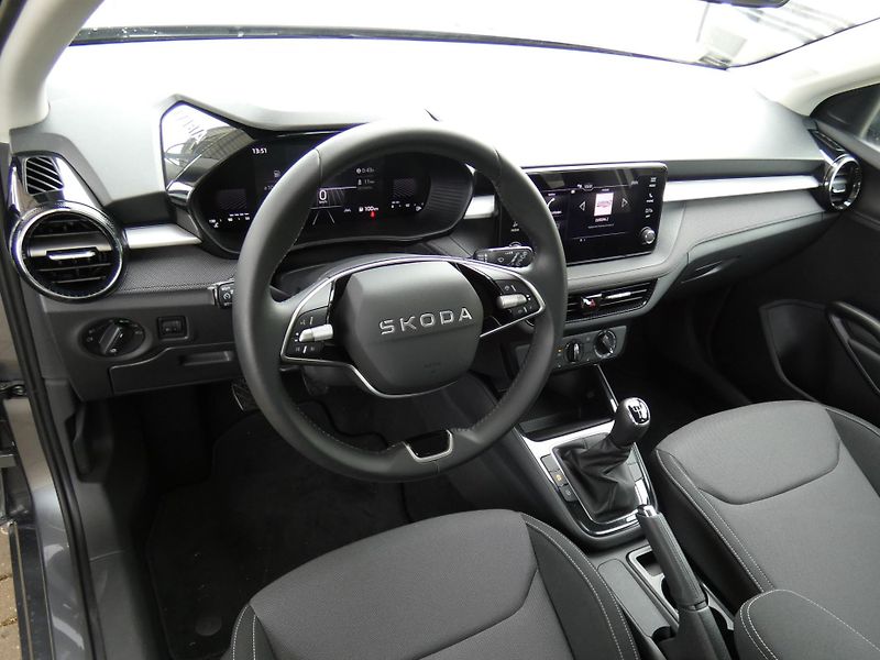 Škoda Fabia Selection 1.0 MPI /59kW - fotka 5 z 30