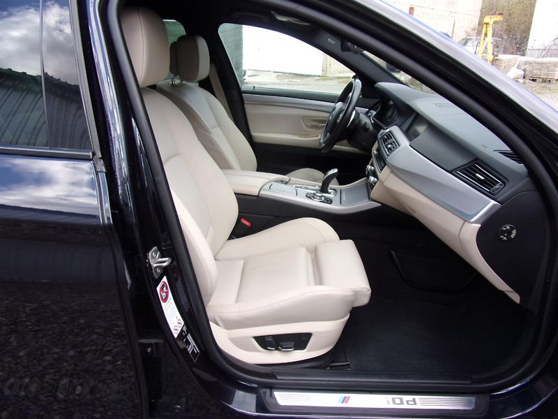 BMW Řada 5 (2012) M550d X-DRIVE 280kW KRÁSNÝ VŮZ - fotka 30 z 34