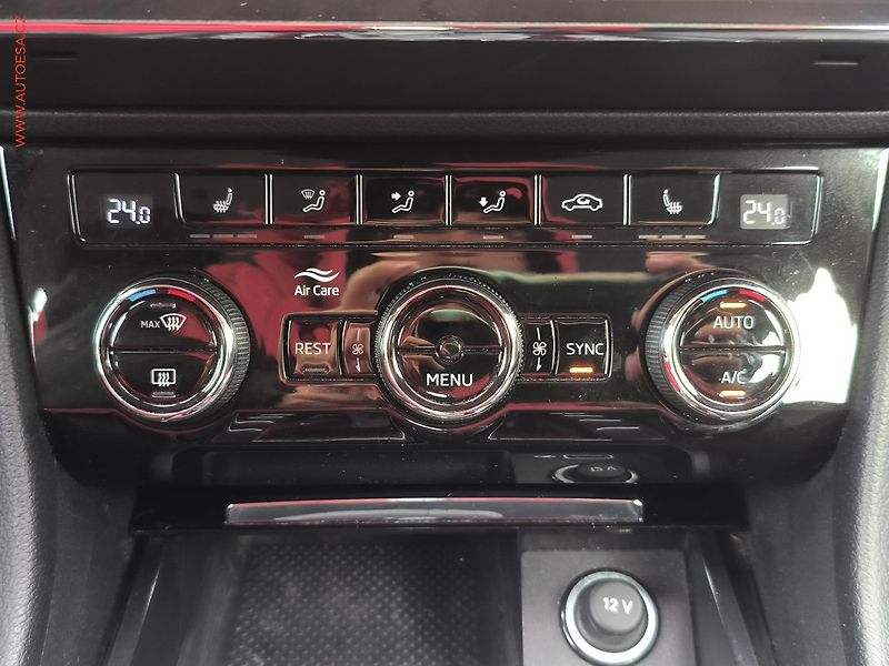 Škoda Superb (2017) 2.0 TDi, ČR, Ambition, DSG - fotka 15 z 24