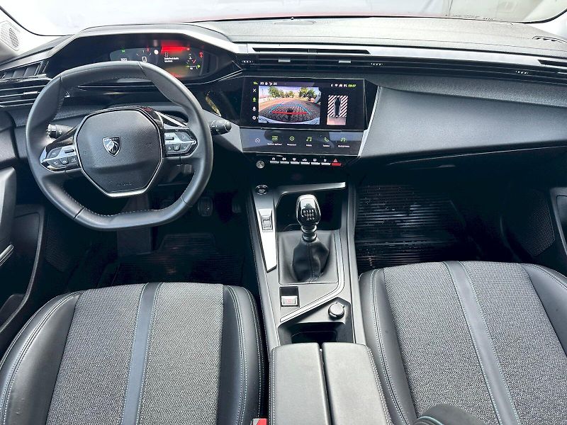 Peugeot 308 (2022) ALLURE PACK 1.2 PureTech 130 S - fotka 5 z 27