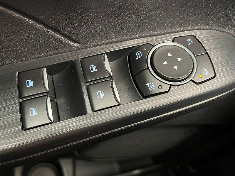 Ford Kuga 2.5 Duratec HEV 4x4 ST-LINE - fotka 17 z 66