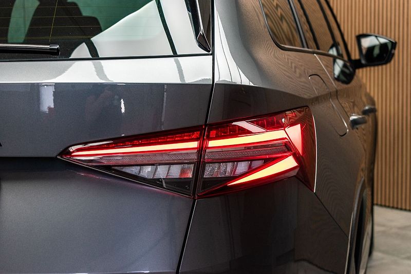 Škoda Kodiaq 1.5 TSI SPORTLINE*DPH*ČR 1.MAJ - fotka 42 z 45