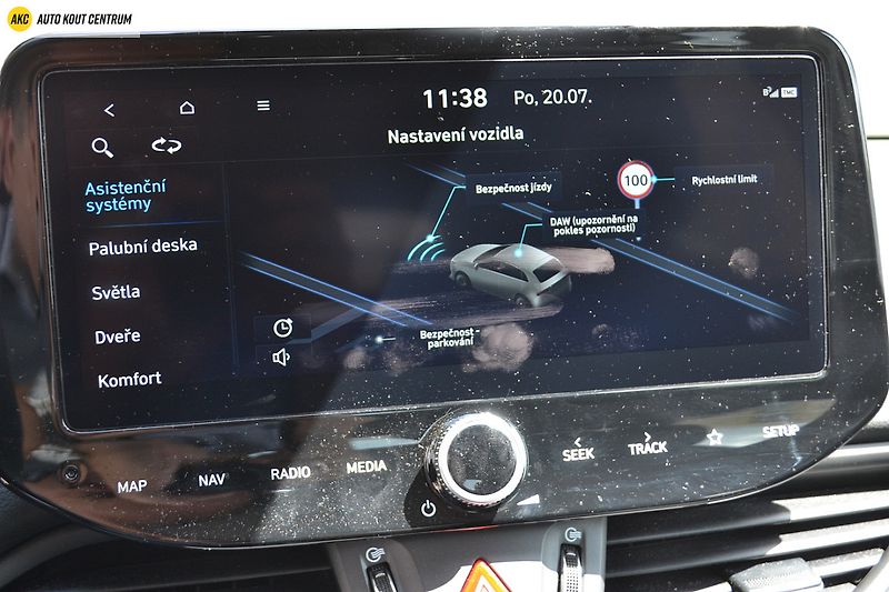 Hyundai i30 WG 1,5I MT SMART FAMILY NAVI - fotka 35 z 43