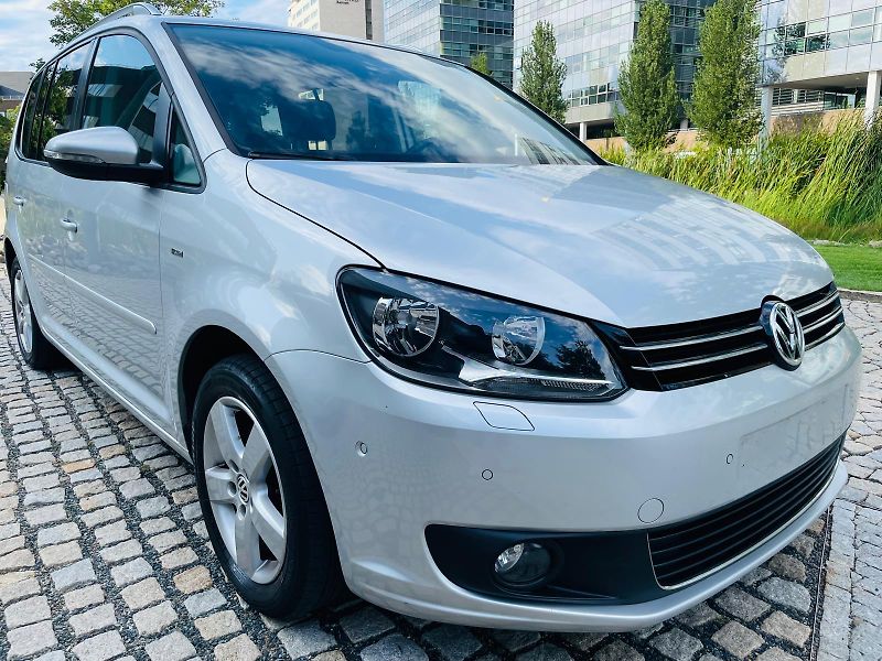 Volkswagen Touran 2.0TD MANUÁL 1MAJITEL SERVISKA - fotka 8 z 49
