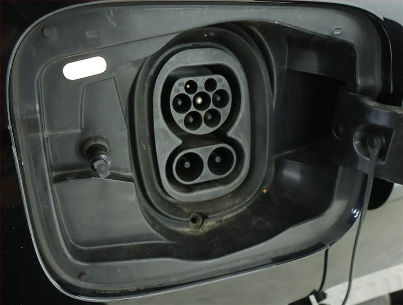 Škoda Enyaq (2023) iV 80 (82 kWh), SoH 95% - fotka 18 z 19
