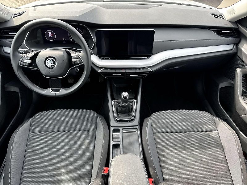Škoda Octavia (2024) Combi 2.0 TDI Selection - fotka 5 z 32