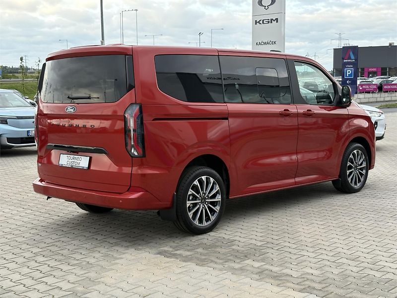 Ford Tourneo Custom (2026) Titanium X L1, Tourneo, 2.5 Du - fotka 5 z 19
