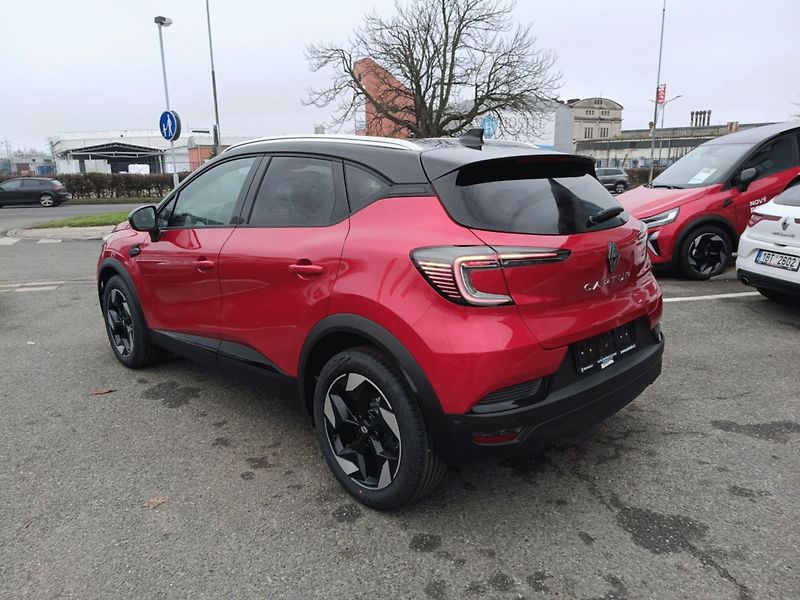 Renault Captur (2026) techno mild hybrid 140 EDC - fotka 8 z 27