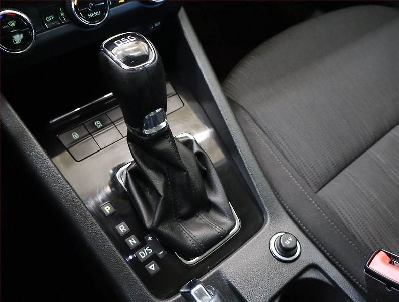 Škoda Octavia (2017) 2.0 TDI, Automat, Navi - fotka 18 z 22