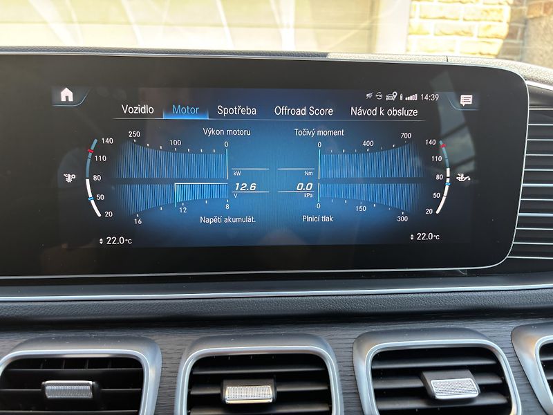 Mercedes-Benz GLE (2023) 400d 4MATIC 9GTRONIC AMG Paket - fotka 136 z 166
