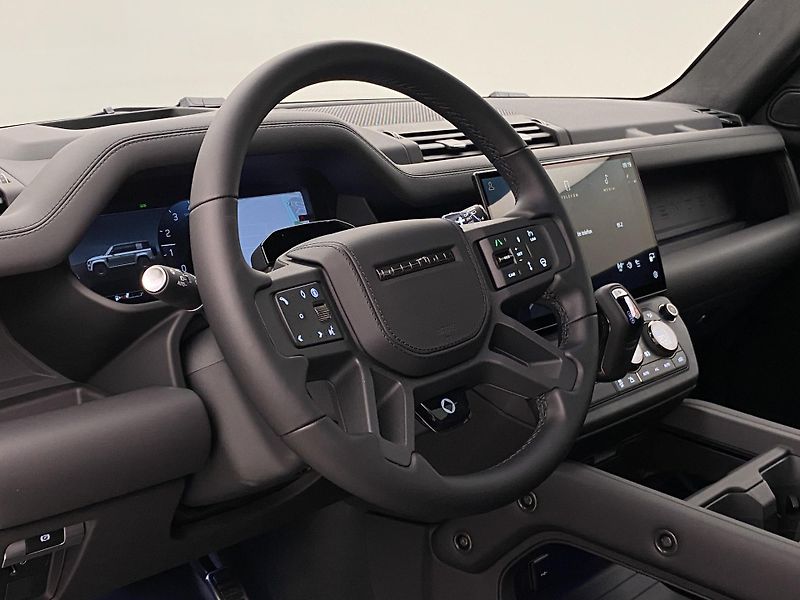 Land Rover Defender (2026) P635 OCTA BLACK AWD - fotka 4 z 74