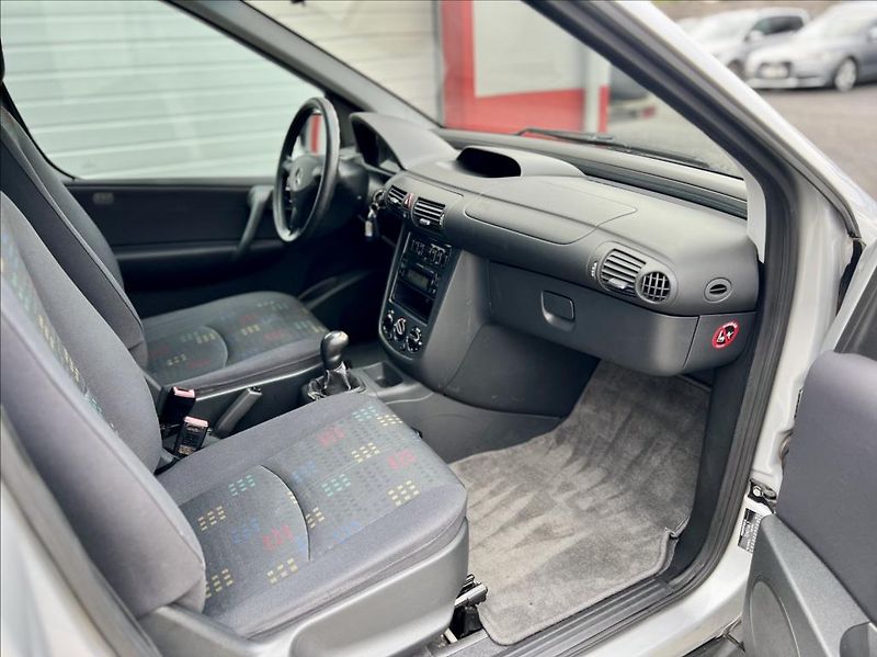 Mercedes-Benz Vaneo 170 CDi / KLIMA - fotka 23 z 35