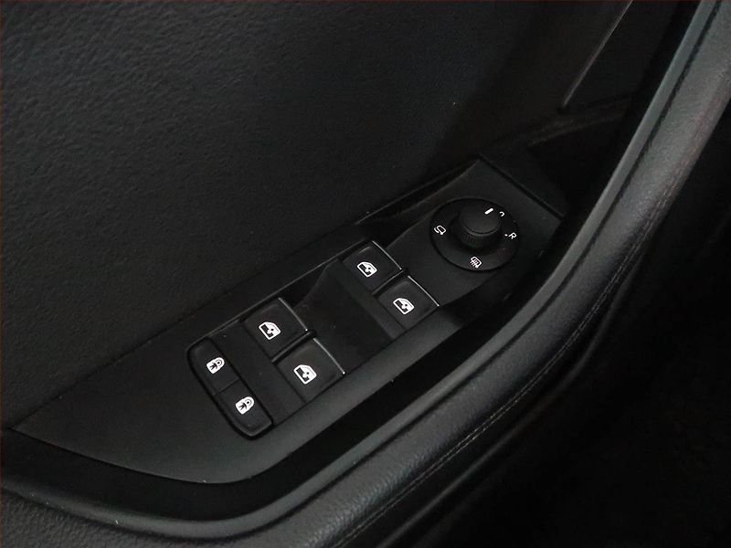 Škoda Superb (2022) Laurin&Klement 2.0 TSI - fotka 17 z 17