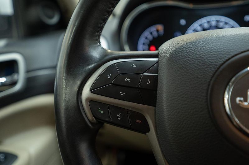 Jeep Grand Cherokee 3.6 V6 216 kW Laredo - fotka 14 z 29