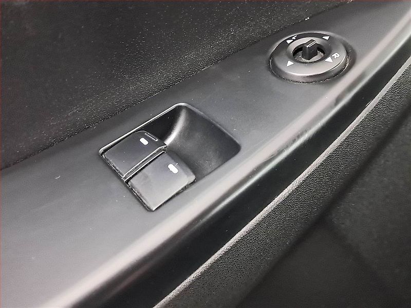 Hyundai ix20 (2013) 1.4 CVVT, LPG, Vyhř. sedaček - fotka 16 z 16