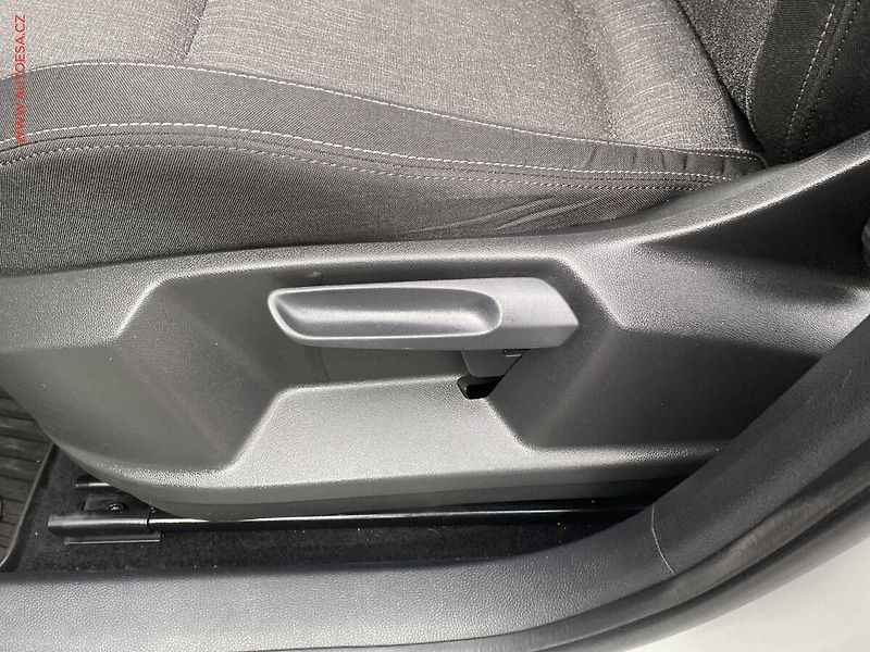 Škoda Karoq (2021) 1.5 TSi, 1.maj,ČR, Style - fotka 14 z 18