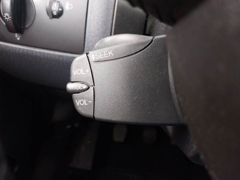 Ford Fusion (2010) 1.4, nová STK, jezdí výborně - fotka 16 z 17