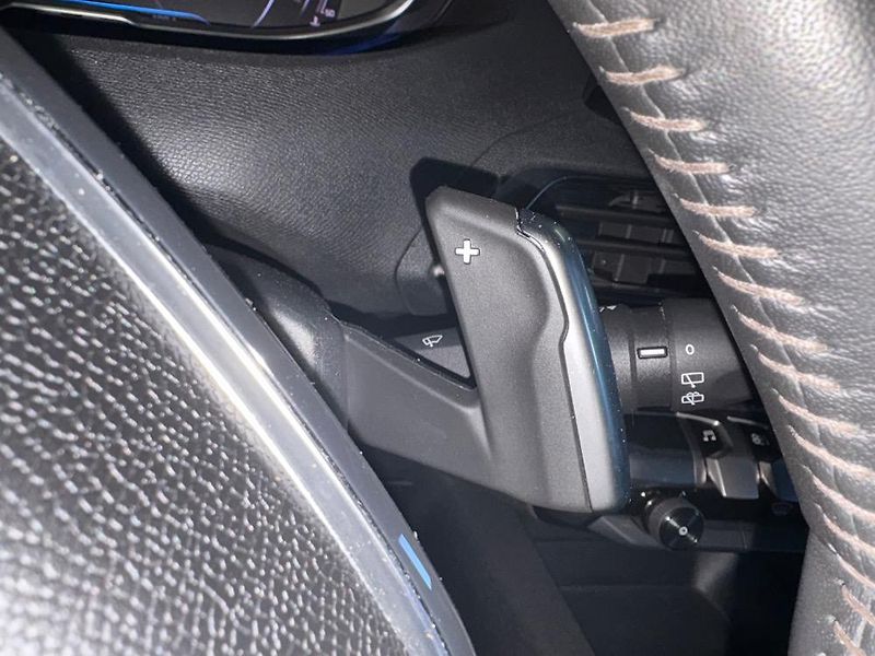 Peugeot 3008 (2023) 1,5 BLUE HDI ALLURE PACK - fotka 17 z 25