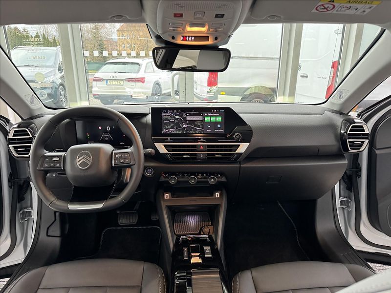 Citroën C4 1,2   MAX Petrol 130k Automati - fotka 19 z 20