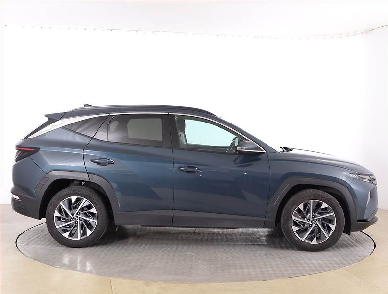 Hyundai Tucson (2021) 1.6 T-GDI - fotka 6 z 18