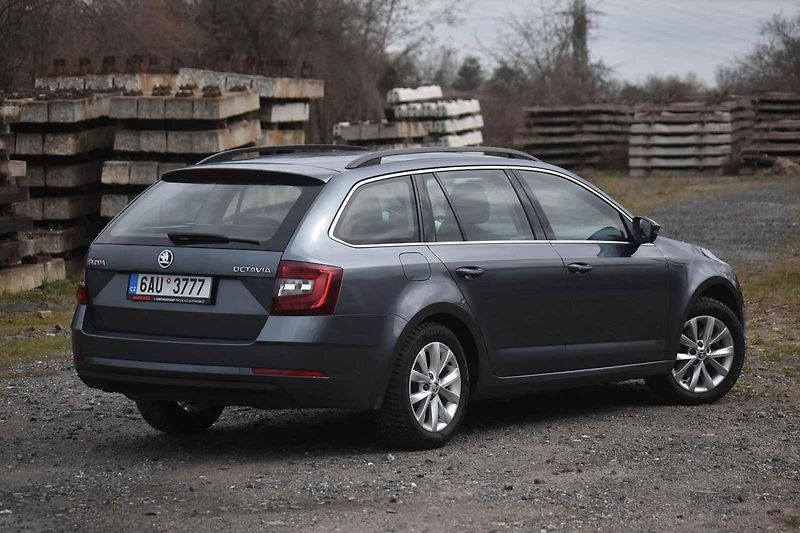 Vyzkoušeli jsme exemplář Octavie Combi s motorem TDI z roku 2018.