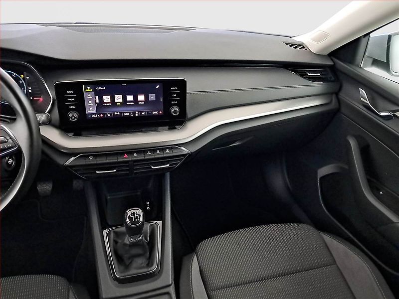Škoda Octavia (2021) Ambition Plus 1.5 TSI - fotka 8 z 19