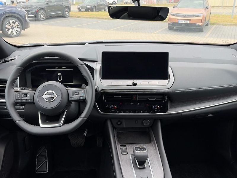 Nissan Qashqai (2026) 1,3 DIG-T, X-Tronic, Tekna - fotka 18 z 22