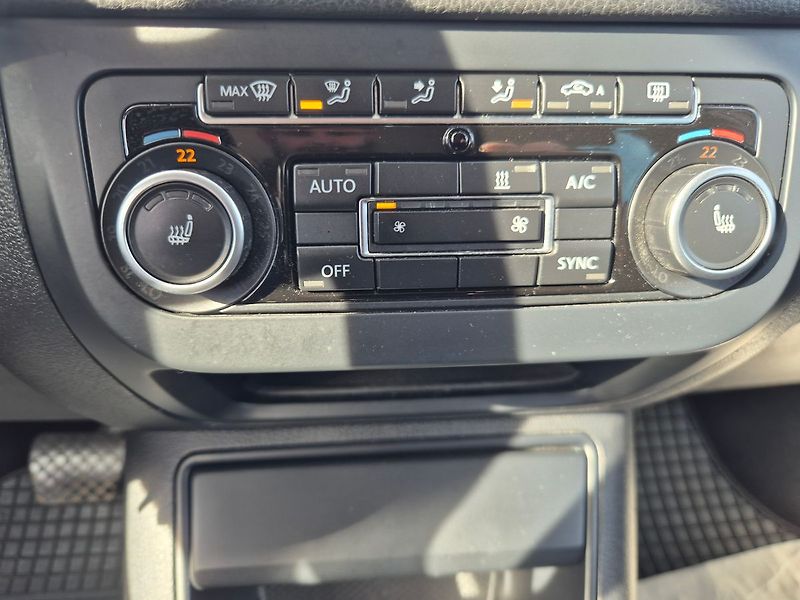 Volkswagen Tiguan 2.0TDi 130kW 4x4, DSG,webasto, - fotka 17 z 26