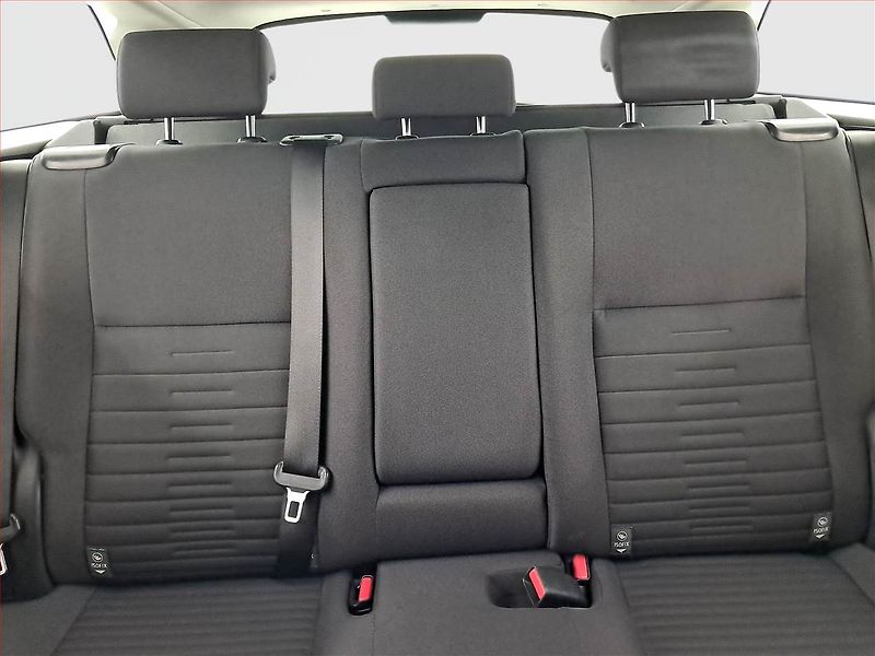 Toyota Auris (2018) 1.6 Valvematic, ČR,1.maj - fotka 10 z 18