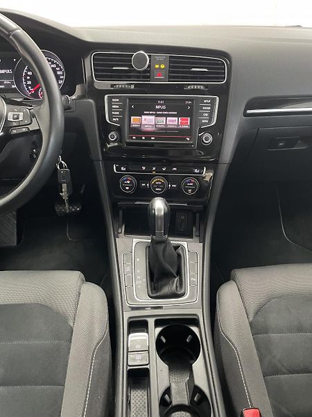 Volkswagen Golf 1.4 TSi HL DSG ČR 1.MAJ. SER. - fotka 22 z 24