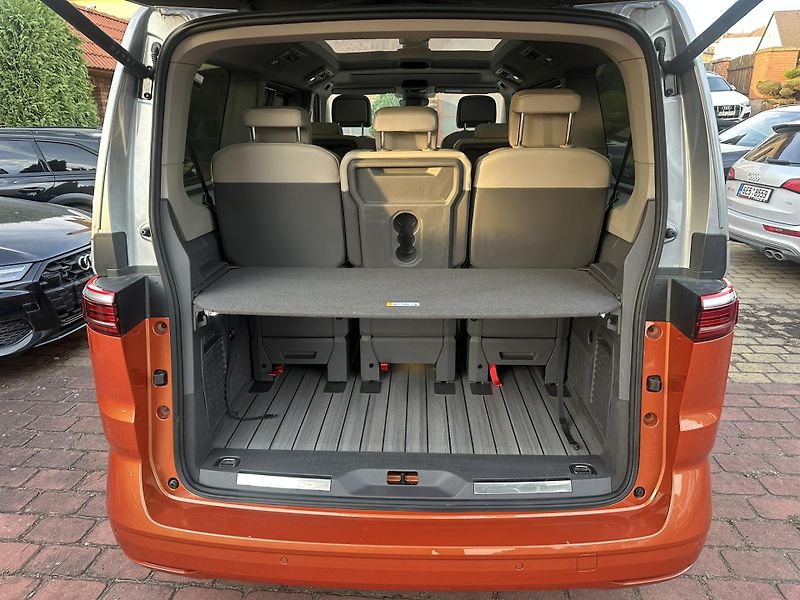 Volkswagen Multivan HIGHLINE, HEAD-UP, STYLE - fotka 24 z 28
