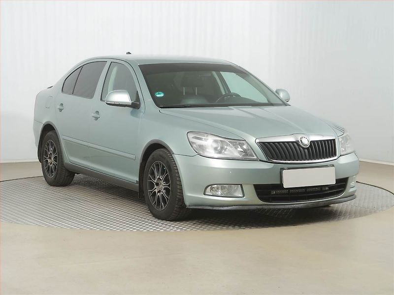 Škoda Octavia (2010) Elegance 1.6 TDI, oblíbený vůz - fotografie inzerátu