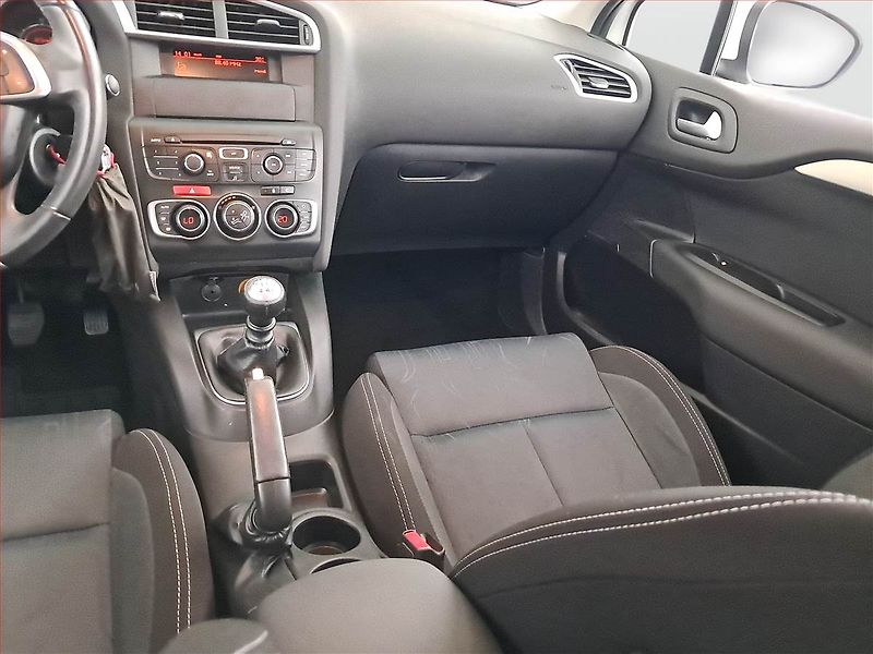 Citroën C4 (2012) 1.6 HDi, Serv.kniha, Tempomat - fotka 8 z 19