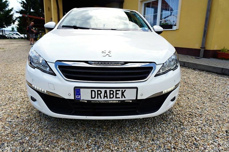 Peugeot 308 (2016) 308 ACTIVE 1,2 PT 81 kW - fotka 11 z 46
