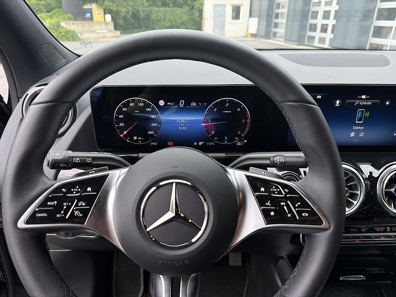 Mercedes-Benz GLA 200d , CZ, 1. majitel - fotka 10 z 16