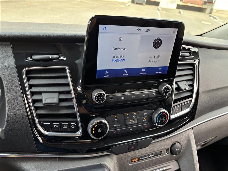 Ford Tourneo Custom 2,0 EcoBlue 125Wk Titanium L1 - fotka 30 z 37