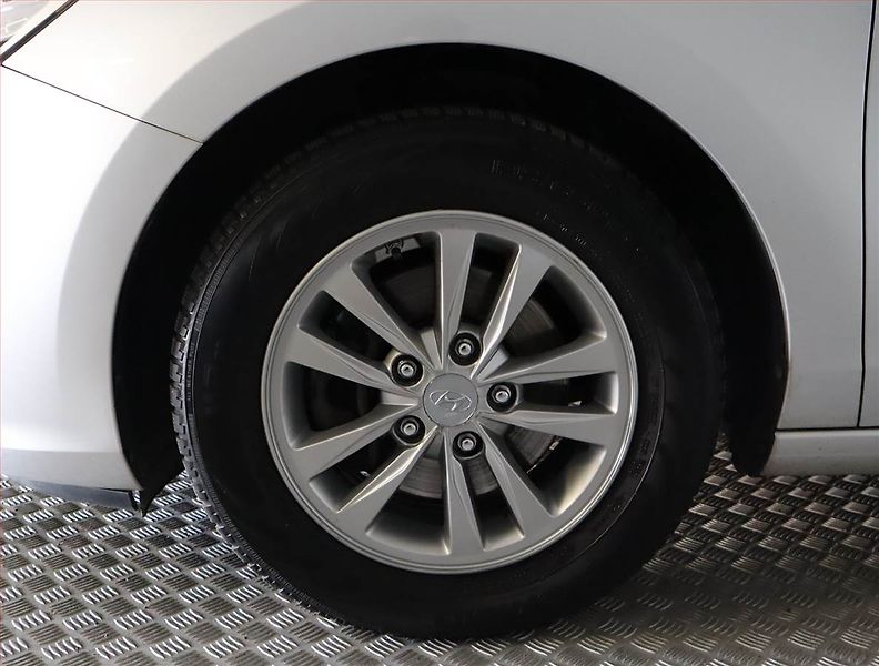 Hyundai i30 (2017) 1.0 T-GDI, Serv.kniha - fotka 15 z 21