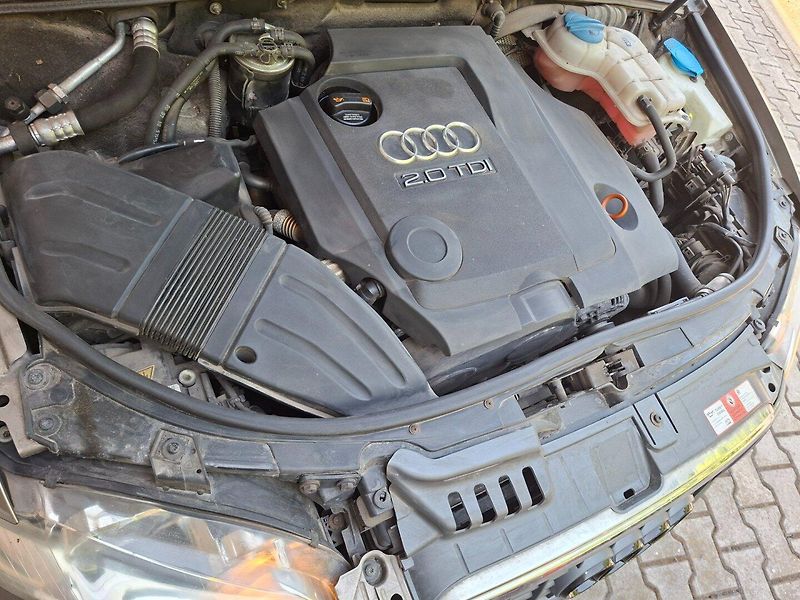 Audi A4 (2007) 2.0TDI 103kW AUT - fotka 33 z 36