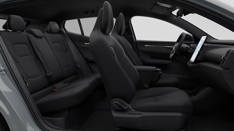 Volvo EX30 (2026) BLACK EDITION P5 ELECTRIC PLUS - fotka 4 z 13