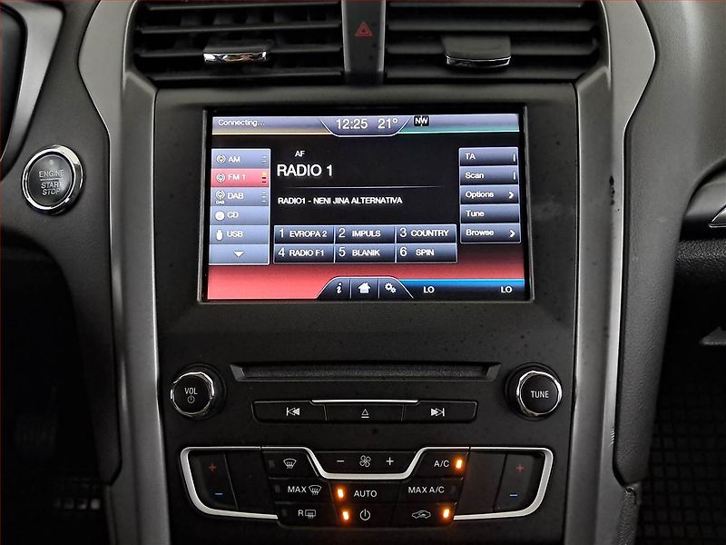 Ford Mondeo (2015) 2.0 TDCI, Navi, Tempomat - fotka 12 z 18