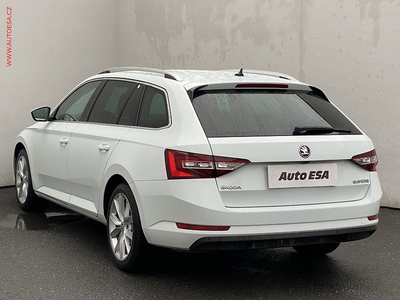 Škoda Superb (2017) 2.0TDi, Style, DSG, TZ, +ALU - fotka 6 z 18