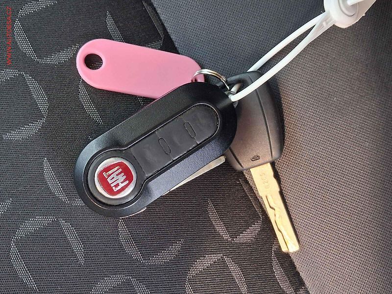 Fiat Dobló (2012) 1.3JTD, 2.maj,ČR - fotka 17 z 17