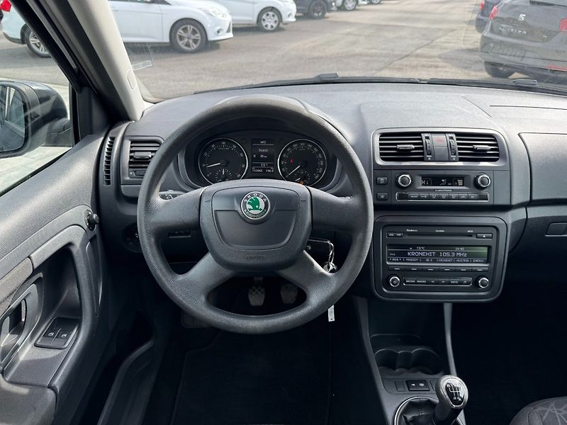 Škoda Fabia (2012) Family + 1.2 TSI 63kW - fotka 15 z 33