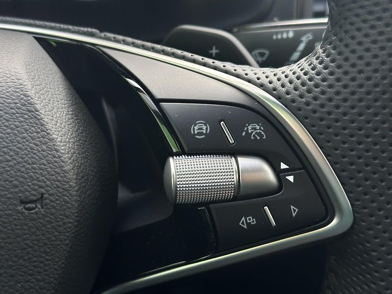 Škoda Karoq 1.5TSi DSG 150PS Sportline Mat - fotka 19 z 46