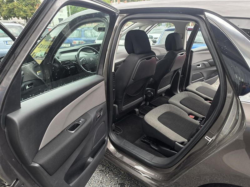 Citroën C4 Picasso 1.2 TCE TZ Masáž  - fotka 7 z 18