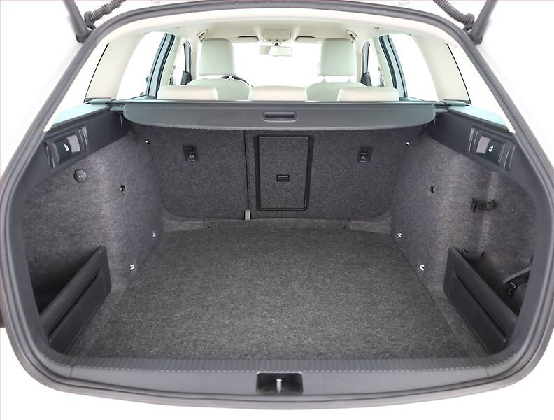 Škoda Octavia (2015) Style 2.0 TDI, 4X4, Automat - fotka 15 z 16